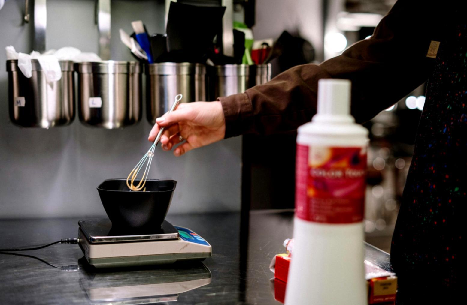 Сучасний барбершоп випускника нашої школи